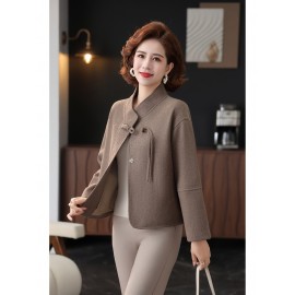 Women'S Stylish Jacket with Chinese Elements, Featuring Toggle Buttons, Hidden Pockets, Long Sleeves, a Small Stand Collar, And a Comfortable, Elegant Design That Enhances a Fair Complexion.